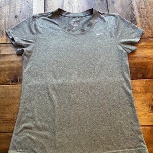 Nike Dry-Fit Gray Short Sleeve Tee T Shirt - Size M